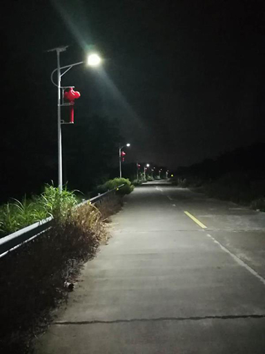 廣東省揭陽(yáng)市中國(guó)結(jié)太陽(yáng)能路燈安裝實(shí)例