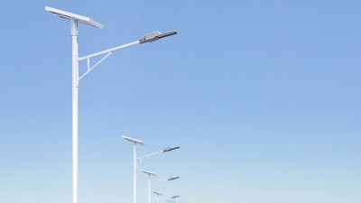 太陽能路燈亮度跟什么因素有關(guān)？