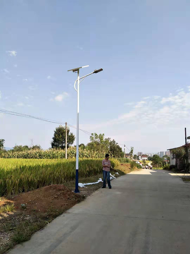 太陽能路燈_陜西太陽能路燈_農(nóng)村太陽能路燈