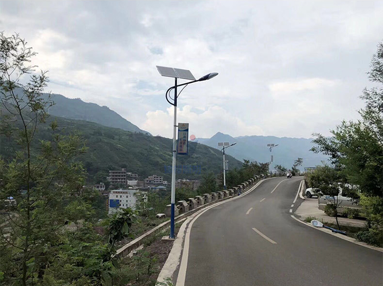 山西太陽(yáng)能路燈_廣告牌太陽(yáng)能路燈_新農(nóng)村太陽(yáng)能路燈
