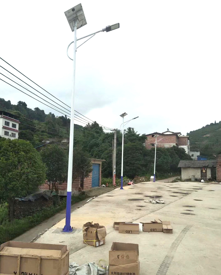 四川太陽(yáng)能路燈_南德太陽(yáng)能路燈_太陽(yáng)能路燈廠家