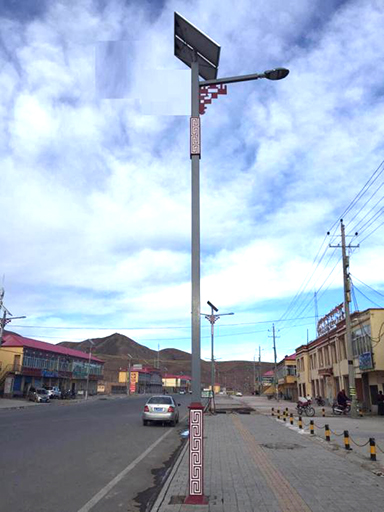 四川省南充市嘉陵區(qū)雙桂鎮(zhèn)觀音堂村太陽能特色路燈工程案例